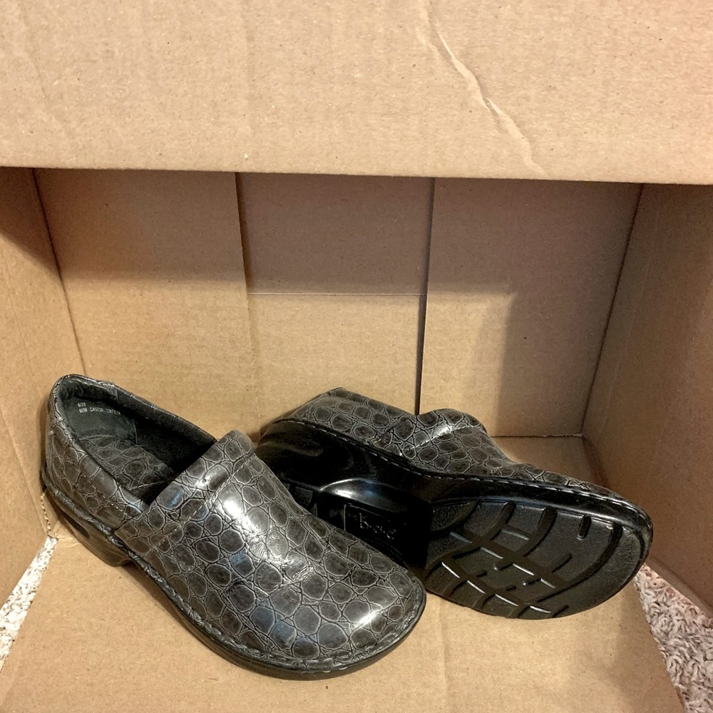 B.O.C Born of Concept Nursing Clogs Size 8